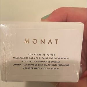 Monat Eye De-Puffer